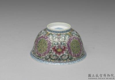 图片[2]-Bowl with shou (longevity) characters and floral decoration in falangcai enamels, Qing dynasty, Qianlong reign (1736-1795)-China Archive